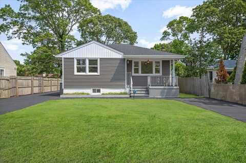 15 Robinwood Drive, Mastic Beach, NY 11951