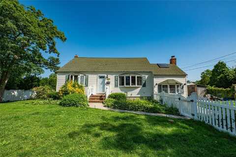 805 Arlington Road, West Babylon, NY 11704