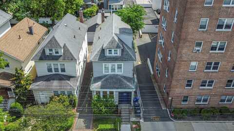 320 E 235th Street, Bronx, NY 10470