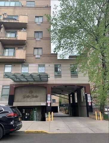 42-31 Colden St, Flushing, NY 11355