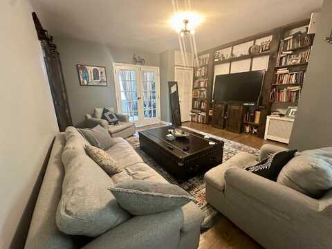 3601 23rd Avenue, Astoria, NY 11105