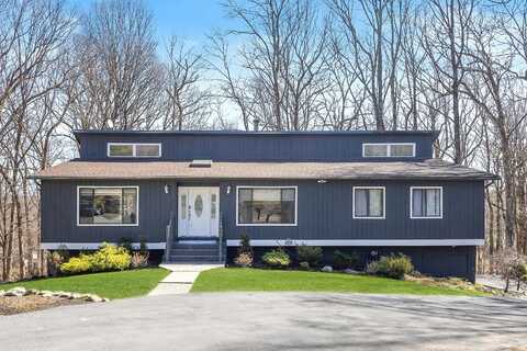 5 Catalina Court, Suffern, NY 10901