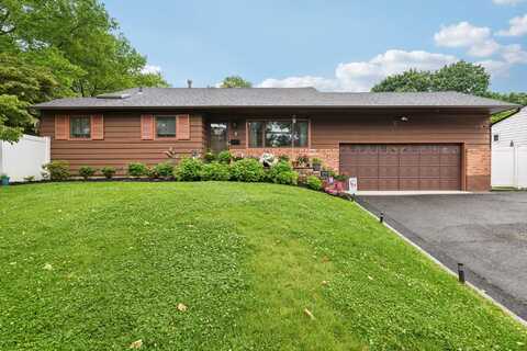 422 Old Bridge Road, Northport, NY 11768