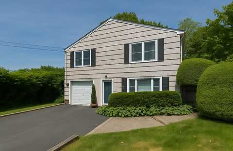 594 Main Street, Northport, NY 11768