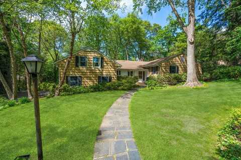 51 The Hemlocks, Roslyn Estates, NY 11576