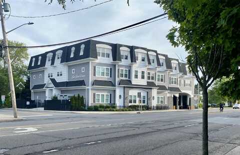 840 Montauk Highway, Copiague, NY 11726