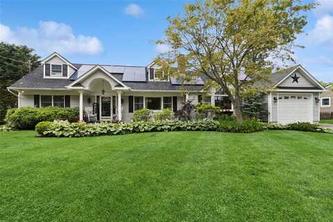 55 Tillotson Avenue, Saint James, NY 11780