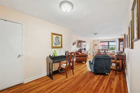 94-30 60 Ave, Elmhurst, NY 11373