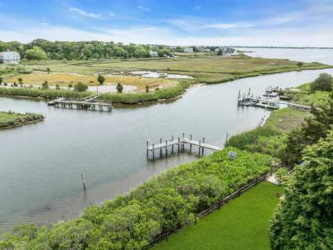 11 Cedar Lane, Westhampton, NY 11977