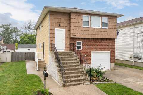 1444 Park Avenue, North Merrick, NY 11566