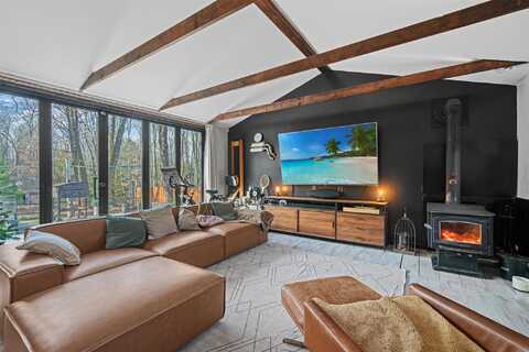 7083 State Route 97, Narrowsburg, NY 12764