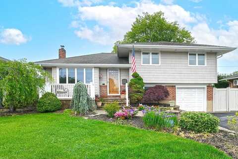 23 Redwood Drive, Plainview, NY 11803