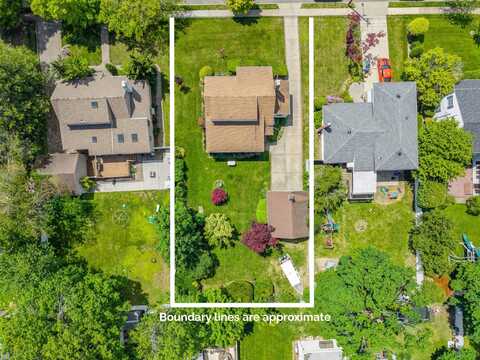 10 Frankel Road, Massapequa, NY 11758