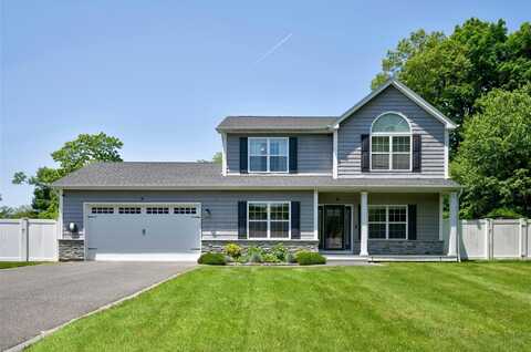 1644 Coates Avenue, Holbrook, NY 11741