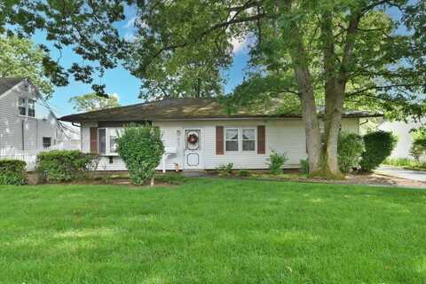 20 Boston Avenue, Massapequa, NY 11758
