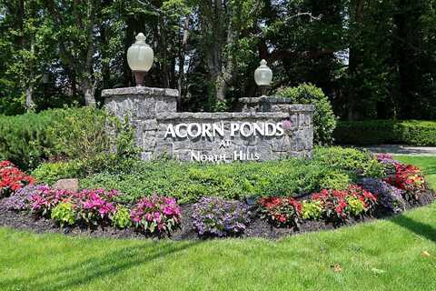 41 Acorn Ponds Drive, Roslyn, NY 11576