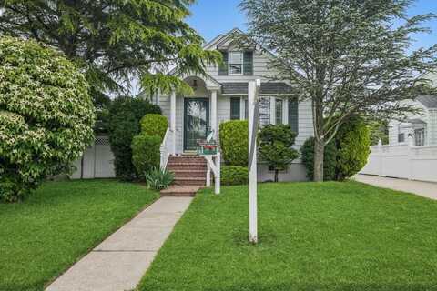 14 Harwich Road, East Rockaway, NY 11518