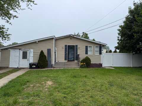 23 Alma Avenue, Selden, NY 11784