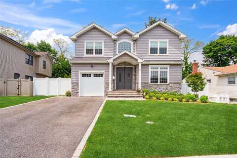 88 Willets Drive, Syosset, NY 11791