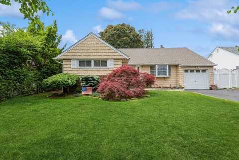 17 Chester Avenue, Massapequa, NY 11758