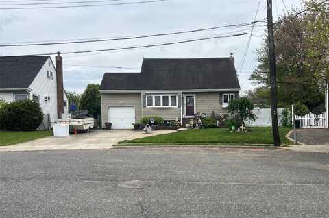 34 Karen Street, West Babylon, NY 11704
