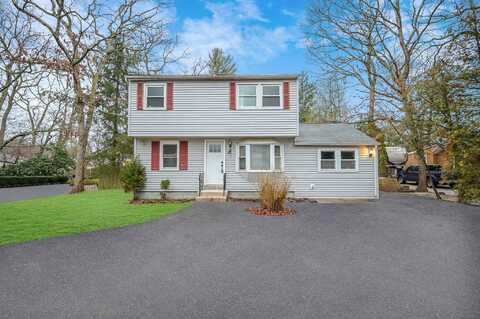 12 Barberry Lane, Middle Island, NY 11953