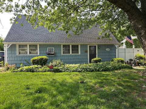 2109 Randall Avenue, East Meadow, NY 11554