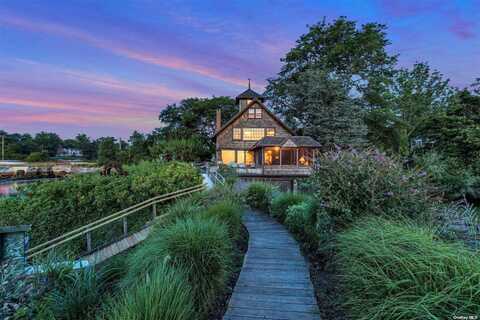 3 Water Lane, Manhasset, NY 11030