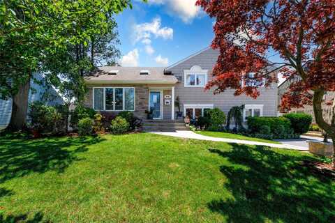 3706 Regent Lane, Wantagh, NY 11793