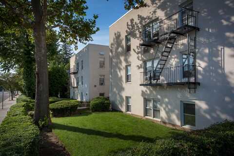 104 Bevelander Place, West Sayville, NY 11796