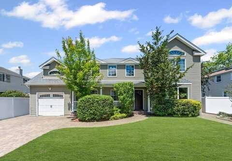 1 Darwin Drive, Merrick, NY 11566