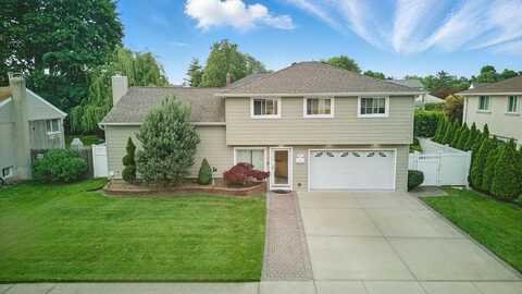 73 Fox Place, Hicksville, NY 11801