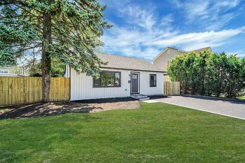 71 Mayhew Avenue, Babylon, NY 11702