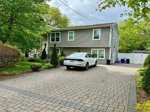 243 Sea Cliff Street, Islip Terrace, NY 11752