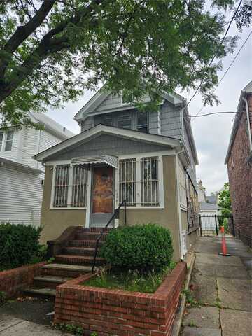 8931 184th Street, Hollis, NY 11423