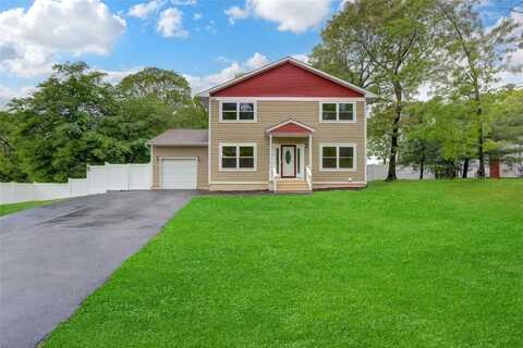 31 Teller Avenue, Coram, NY 11727