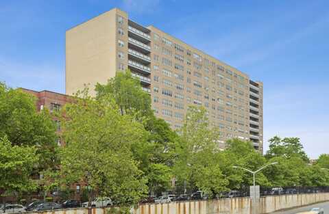 135 Ocean Parkway, Brooklyn, NY 11218