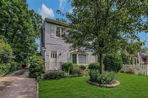 20 Baylis Place, Syosset, NY 11791