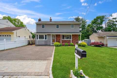 31 Sheridan Street, Huntington, NY 11743