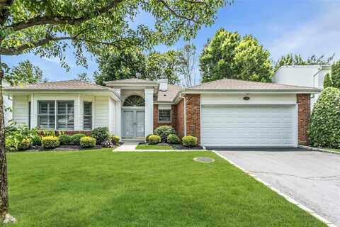 165 Country Club Drive, Commack, NY 11725
