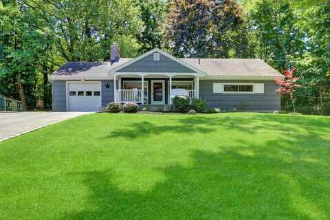 2 Honey Lane W, Miller Place, NY 11764