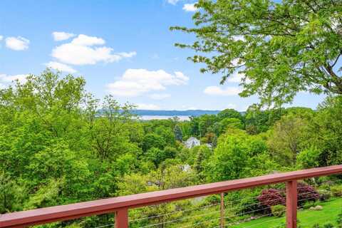 19 Meadowbrook Drive, Ossining, NY 10562
