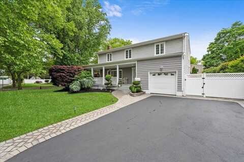 43 Clafford Lane, Melville, NY 11747