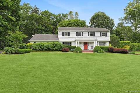2 Shady Meadow Lane, Syosset, NY 11791
