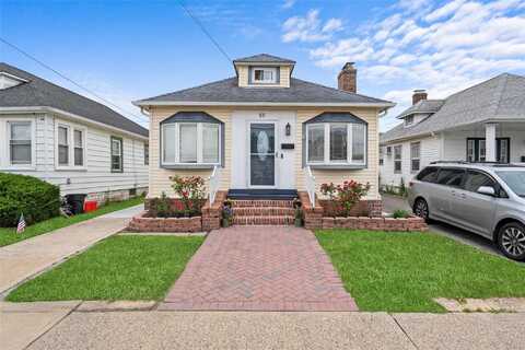 93 Island Parkway, Island Park, NY 11558
