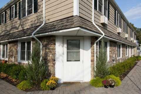 140 Orinoco Drive, Brightwaters, NY 11718