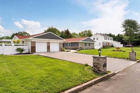 25 Segatogue Lane, South Setauket, NY 11720