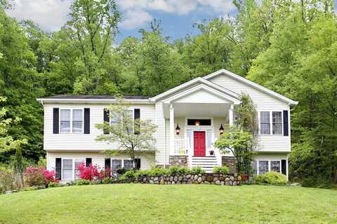 43 Hickory Road, Sloatsburg, NY 10974