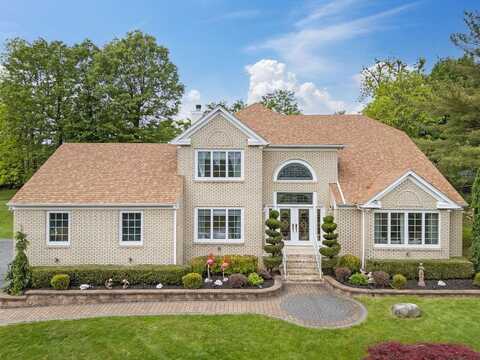 8 Stark Court, New City, NY 10956