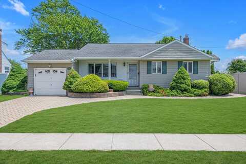 116 Intervale Avenue, Farmingdale, NY 11735